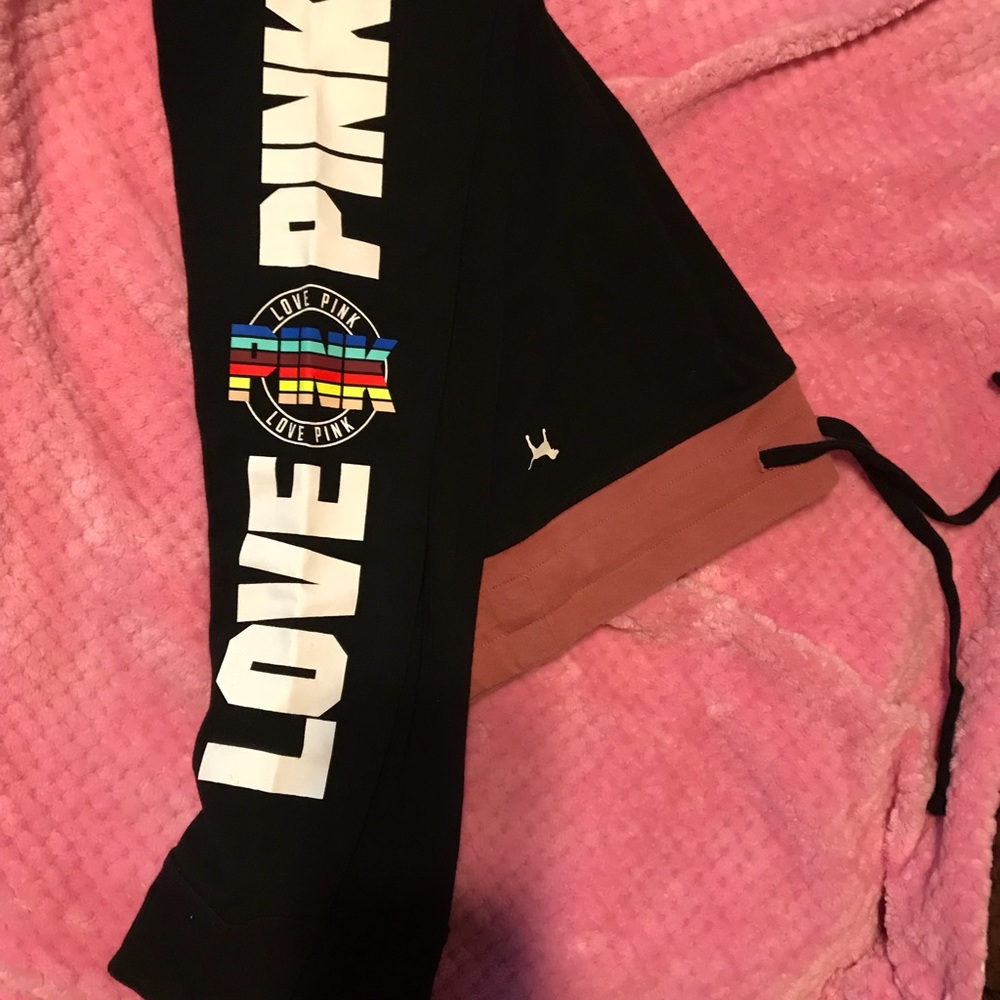 PINK yoga leggings